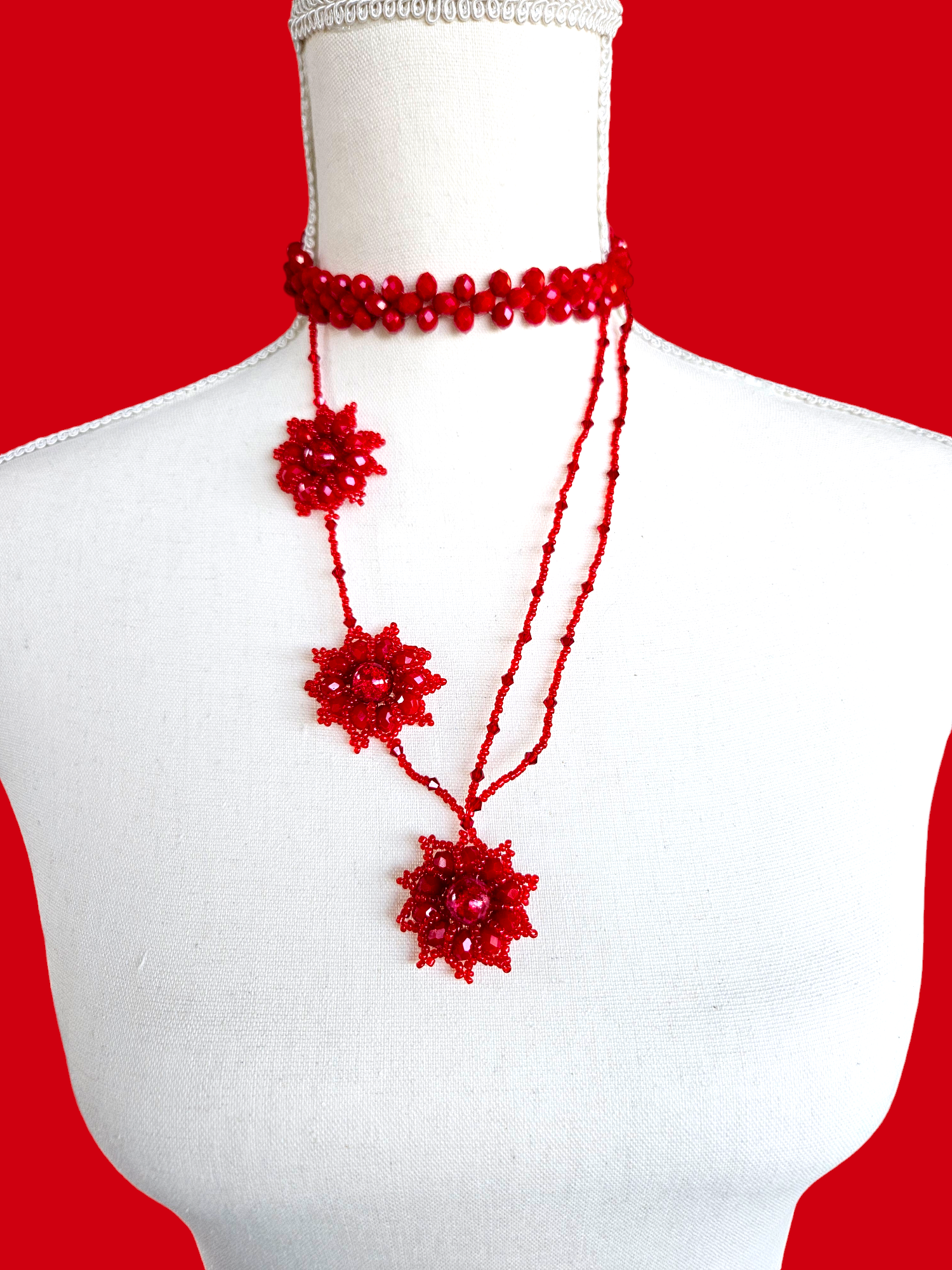 Red elegant Christmas necklace, red beaded Floral Choker necklace