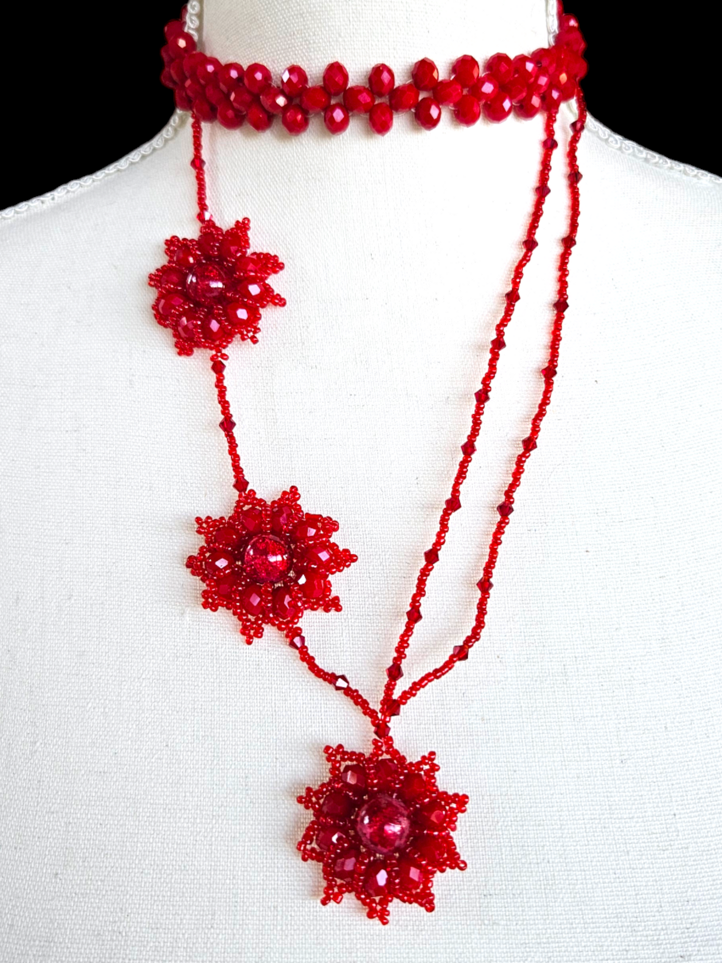 Red elegant Christmas necklace, red beaded Floral Choker necklace